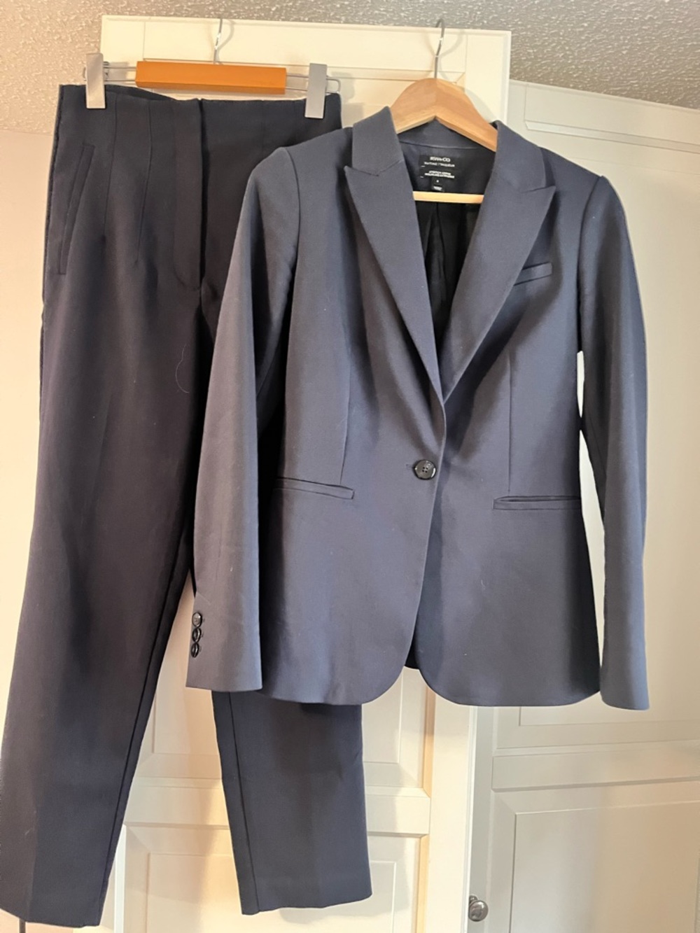 Tailored Navy Women's Suit Blazer & Pants from Rw&Co - Size 2